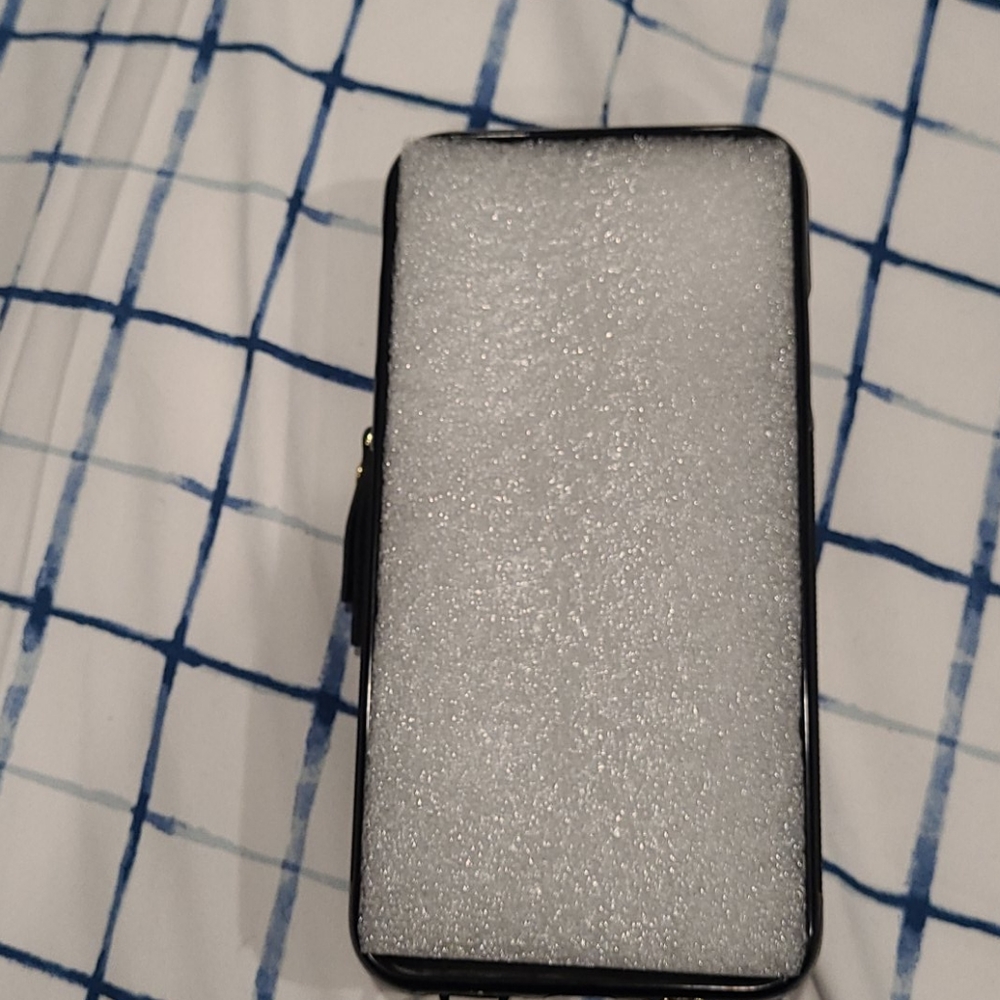 Phone case - Picture 5 of 6
